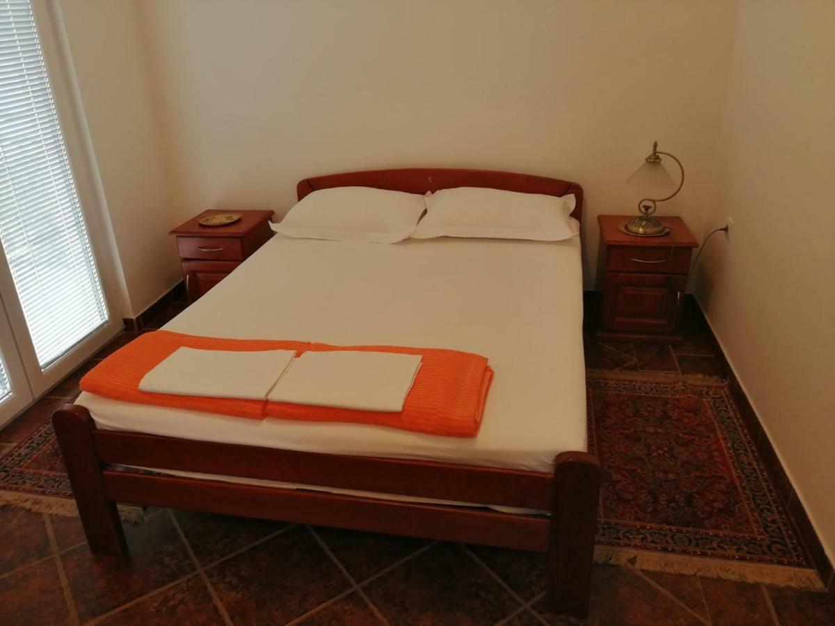 Apartments Mitrovic Podlicak Свети-Стефан Экстерьер фото