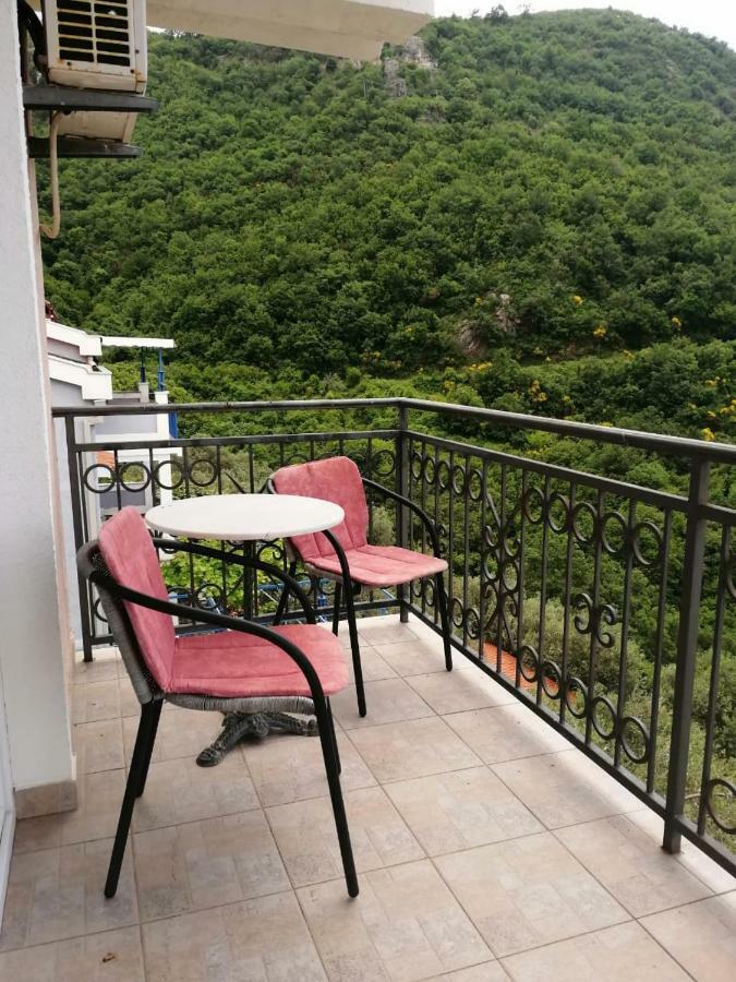 Apartments Mitrovic Podlicak Свети-Стефан Экстерьер фото